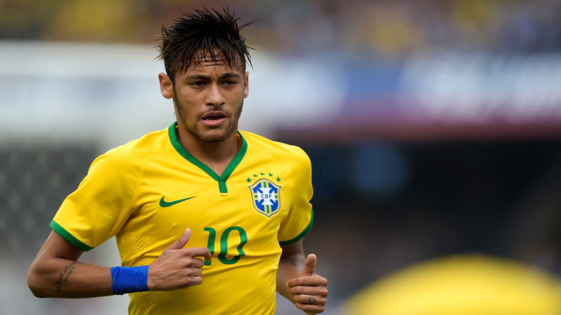 电竞选手线上与线下状态差异探究，电竞线上和线下的区别